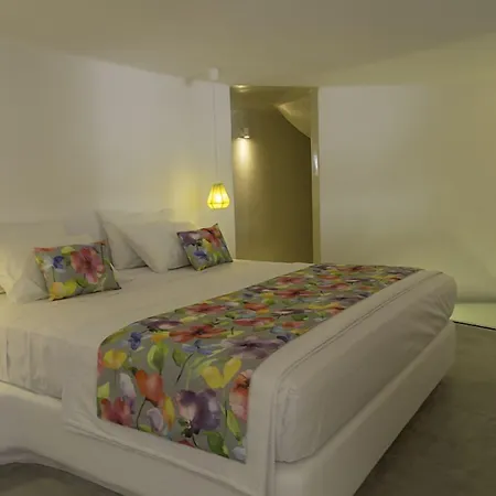 Ayoba Santorini Apartament *