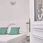 Ayoba Santorini Имеровигли