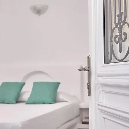 Ayoba Santorini Апартаменты Имеровигли