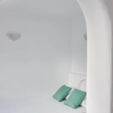 Ayoba Santorini Апартаменты Имеровигли