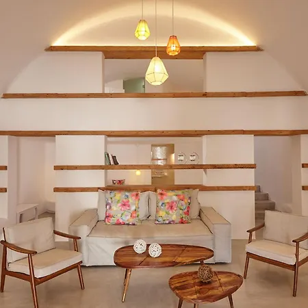 Ayoba Santorini Имеровигли
