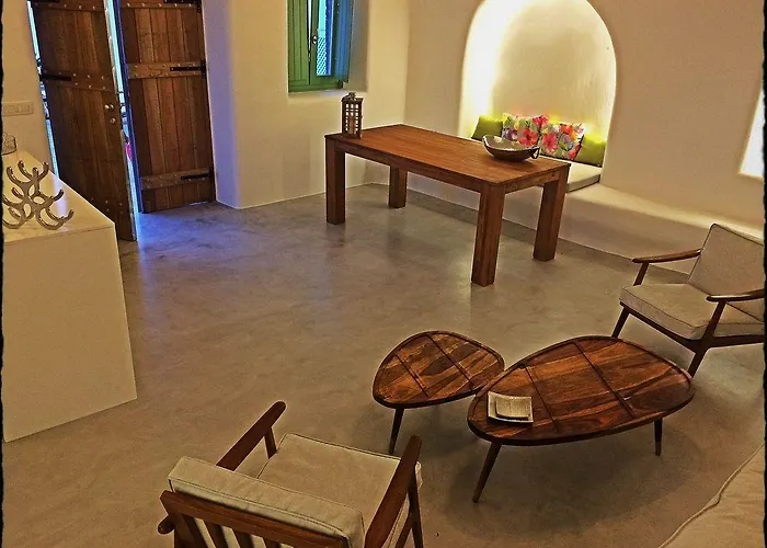 آيوبا سانتوريني *