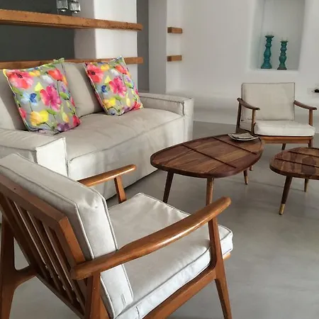 아요바 산토리니 이메로비글리